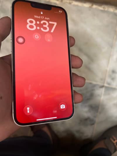Apple iPhone 13