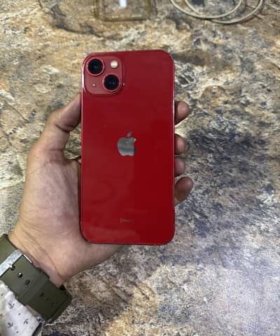 Apple iPhone 13