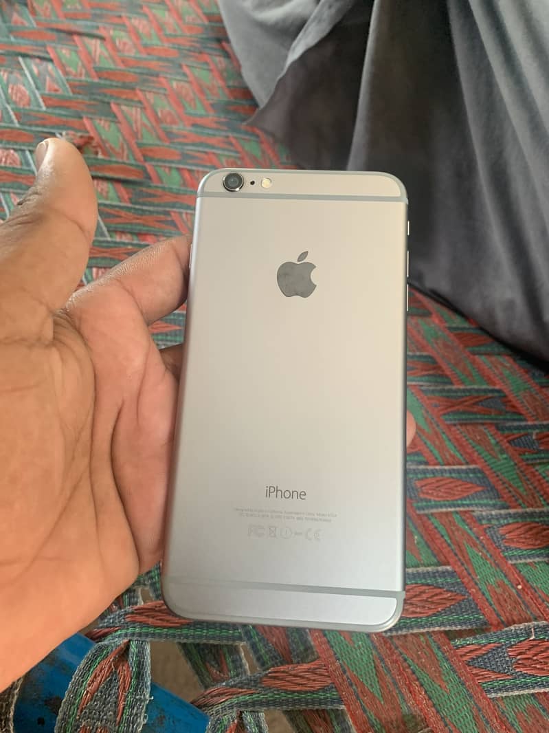 Apple iPhone 6 Plus 0
