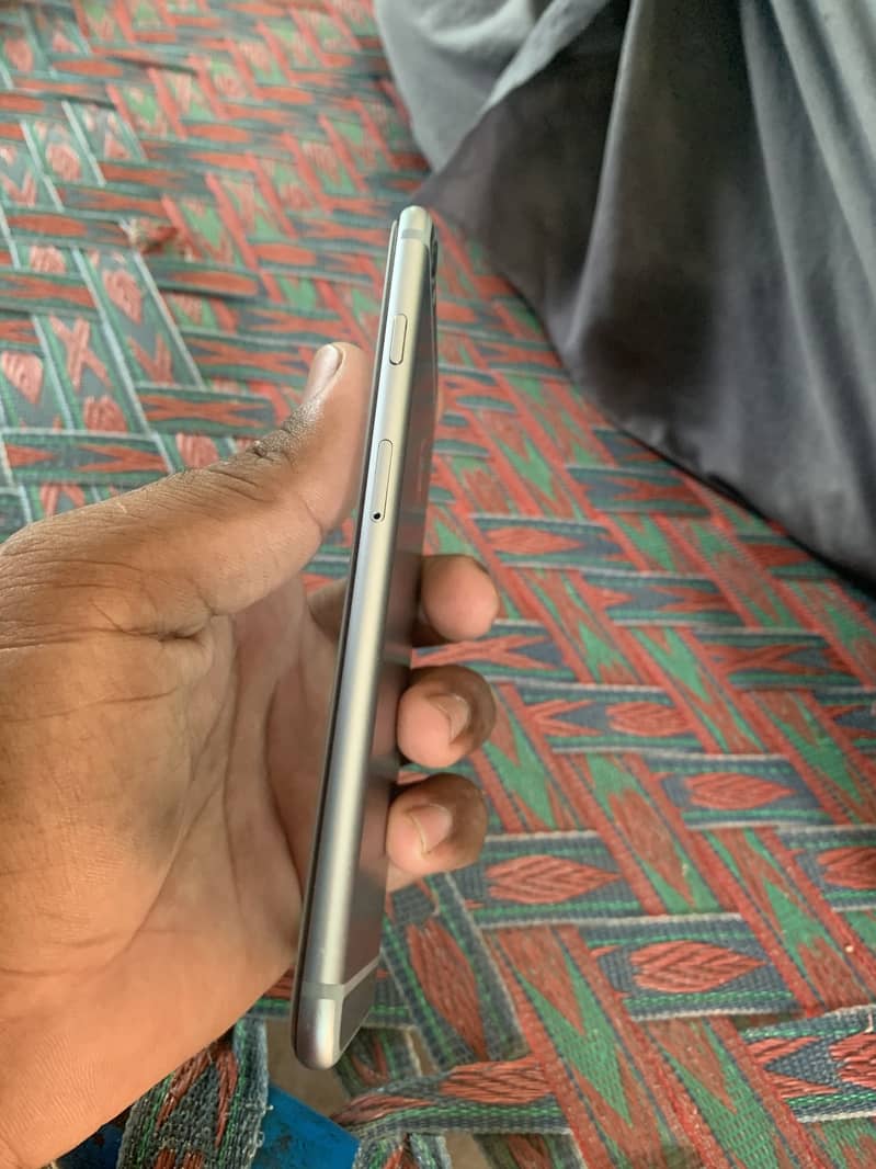 Apple iPhone 6 Plus 2