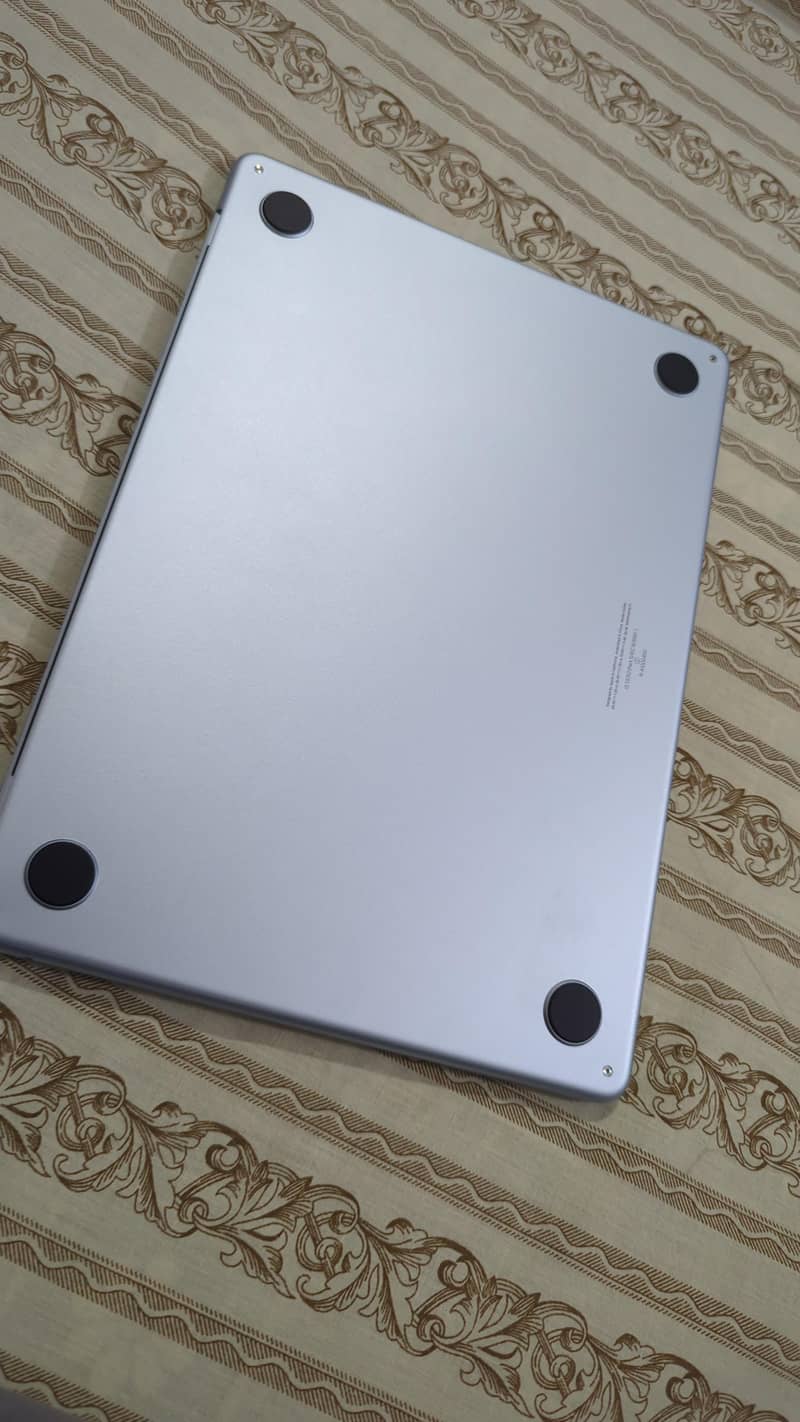 MacBook M4 2