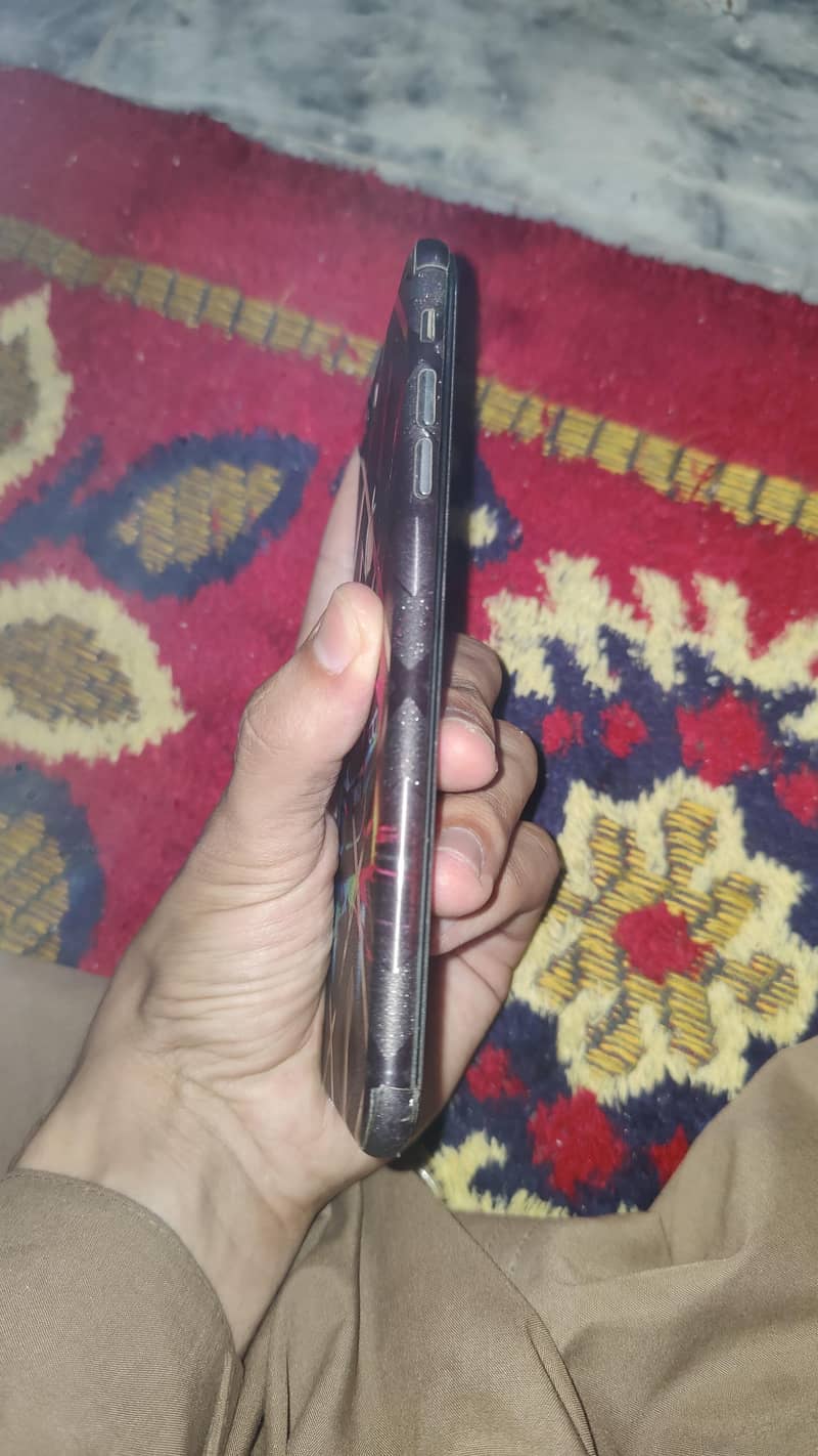 Apple iPhone 8 Plus 3
