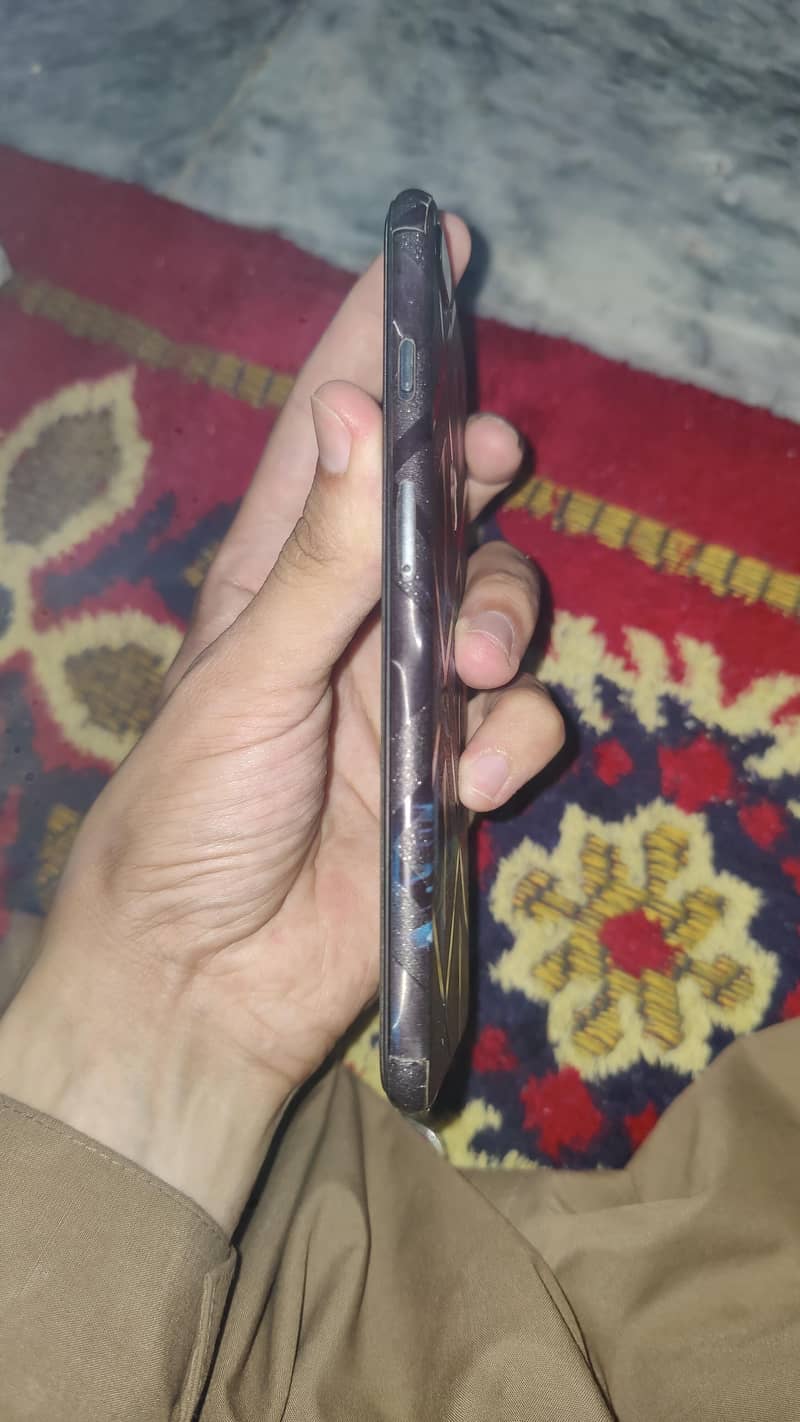 Apple iPhone 8 Plus 4