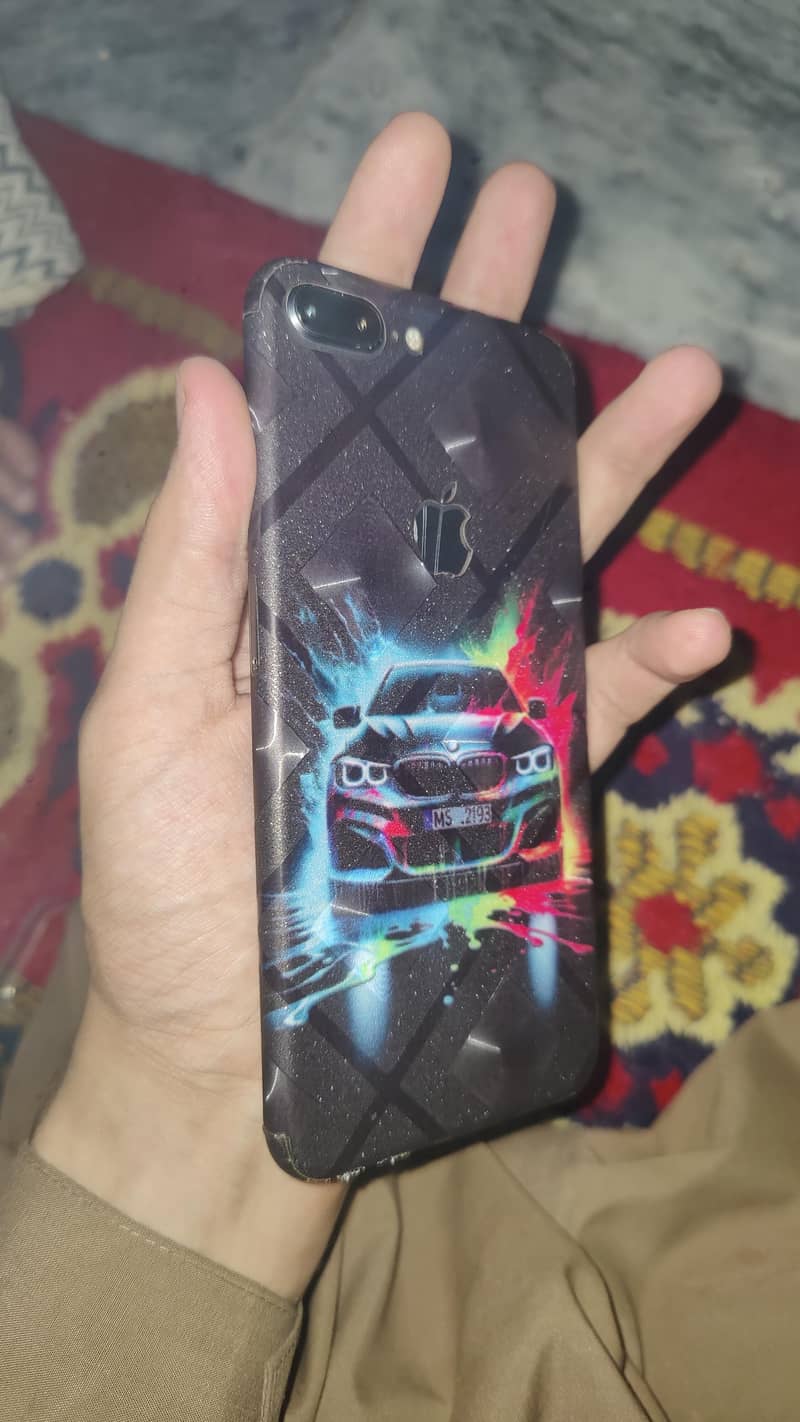 Apple iPhone 8 Plus 5