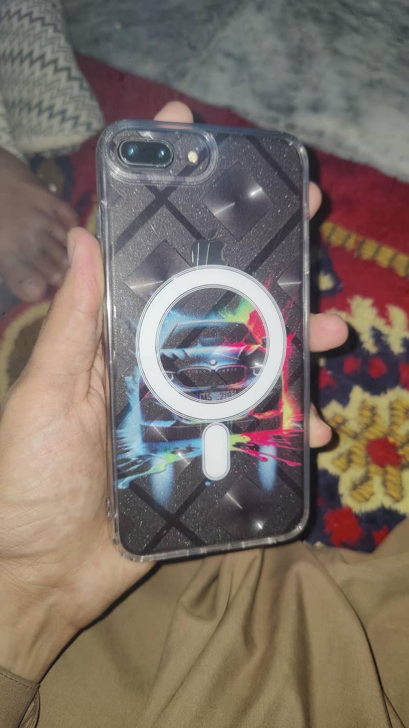 Apple iPhone 8 Plus 6