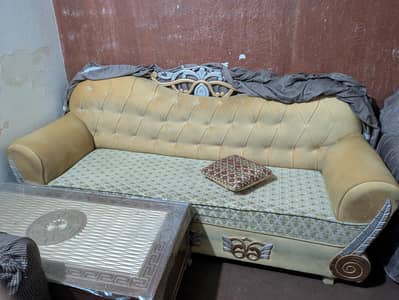 SOFA SET WITH TABLE