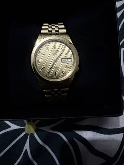 Seiko 5 golden