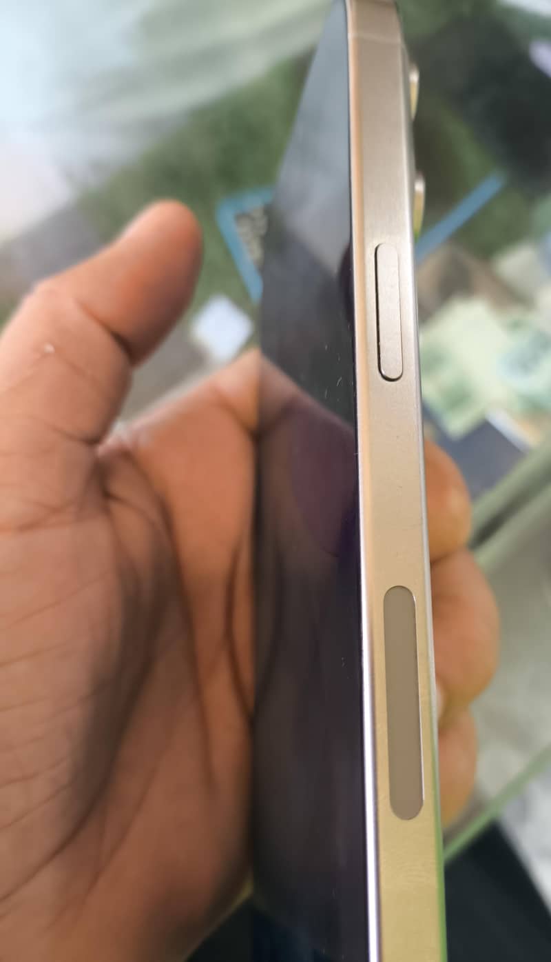 iphone 15 pro max 2