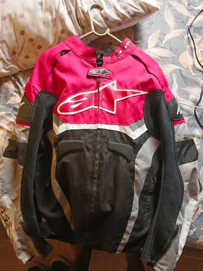 motorcycle jacket for sportbike rider