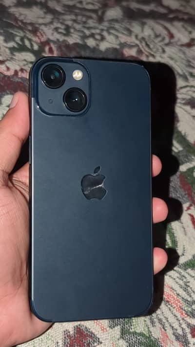 Apple iPhone 13