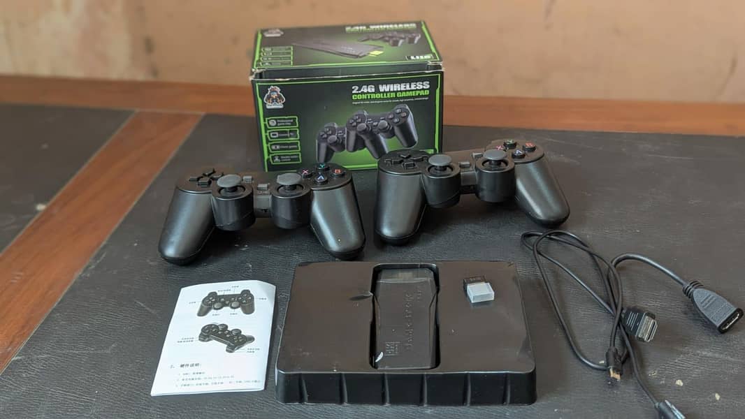 2.4G gaming controller 1