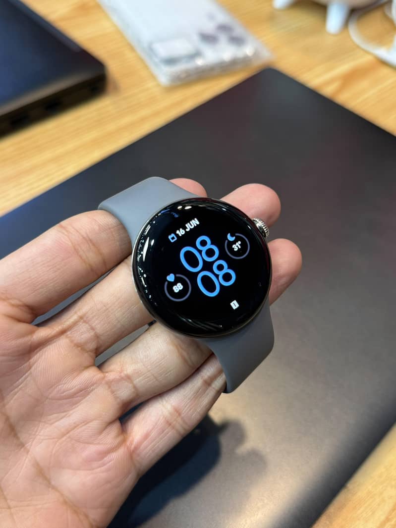 Google pixel watch 1 2