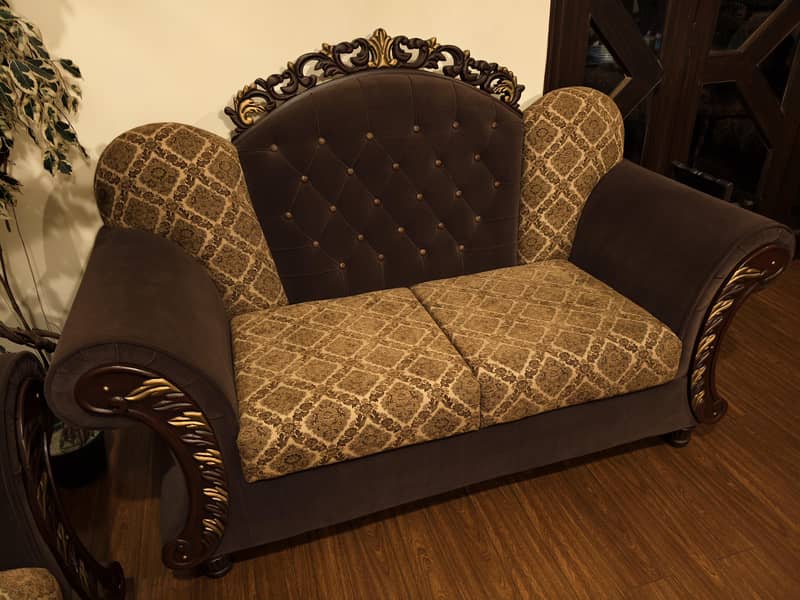 Classic Solid Sofa Set 0