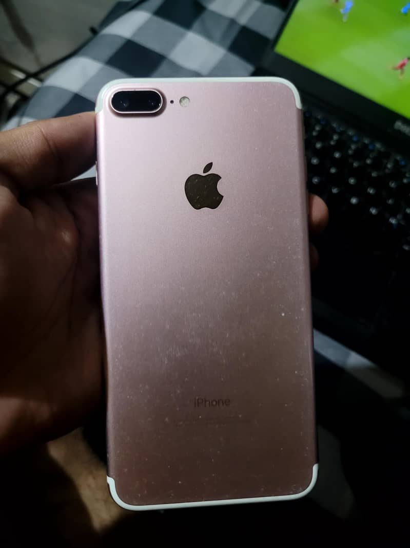 Apple iPhone 7 Plus 1