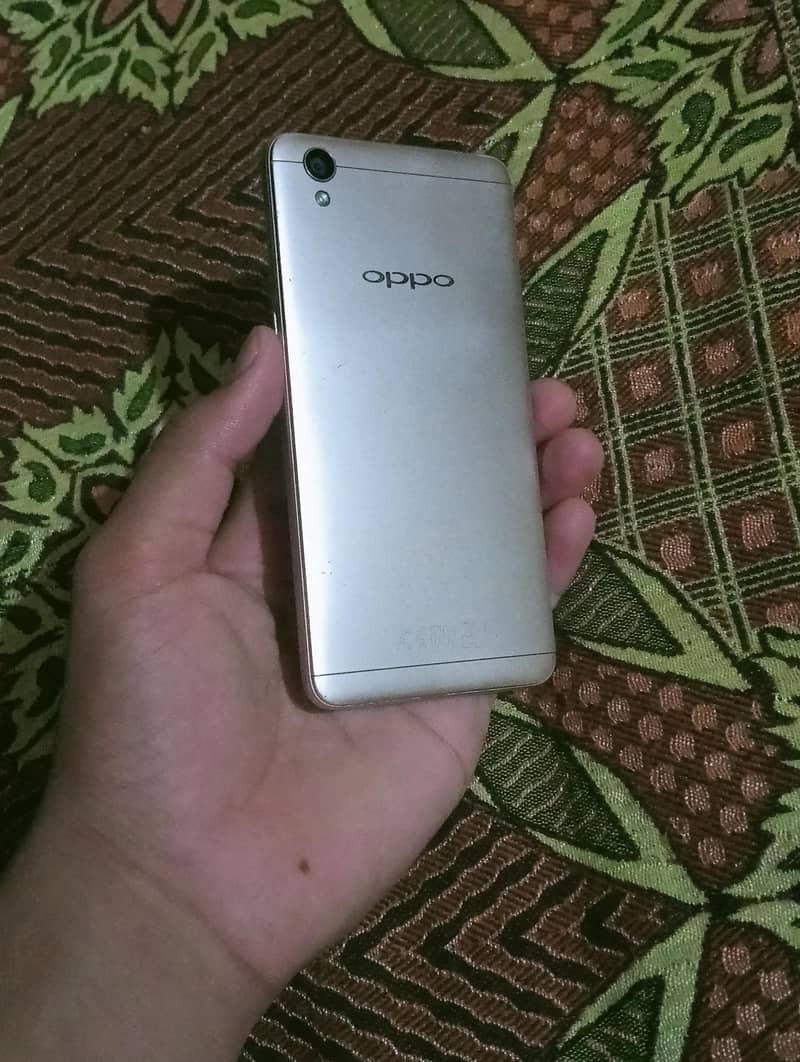 OPPO A37 1