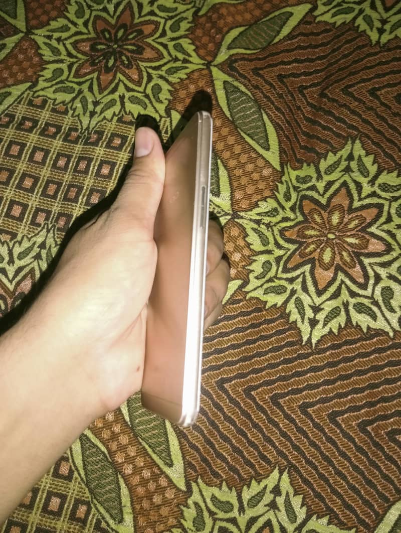 OPPO A37 3