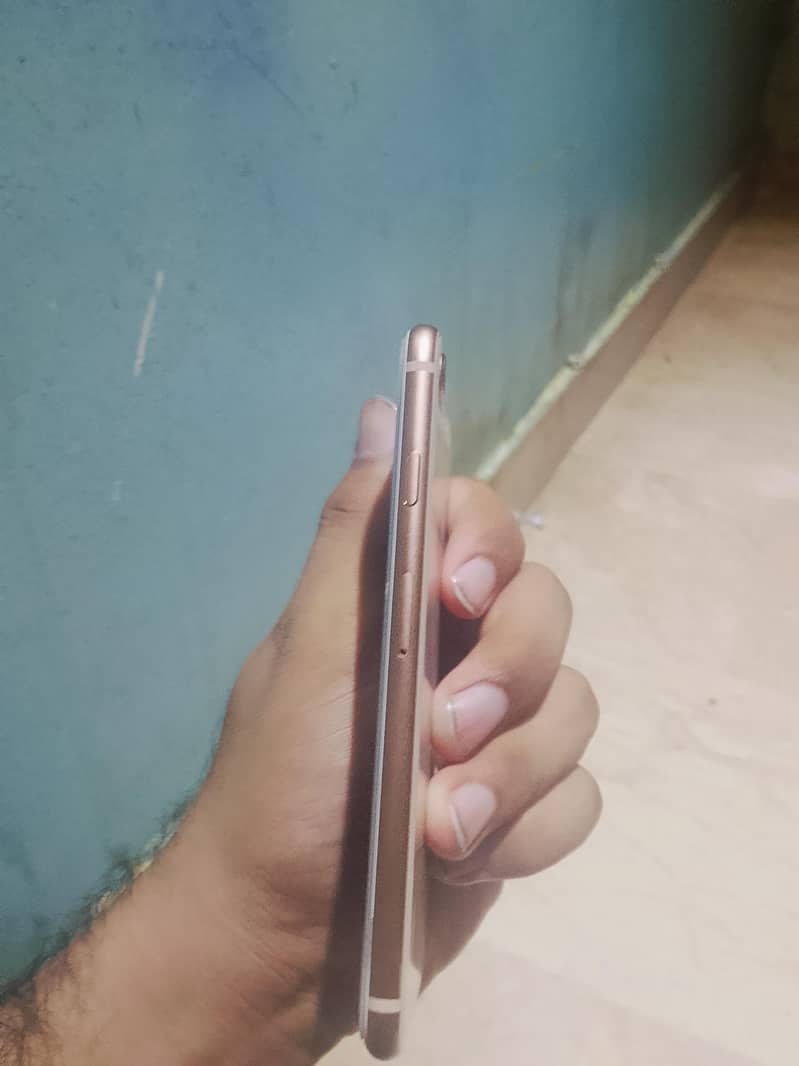 Apple iPhone 8 5