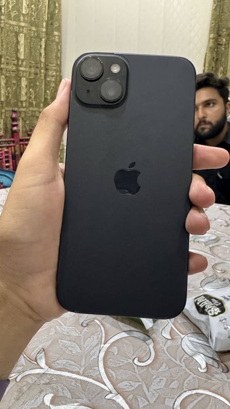 Apple iPhone 15 plus 3