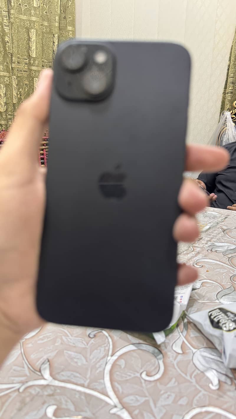 Apple iPhone 15 plus 7