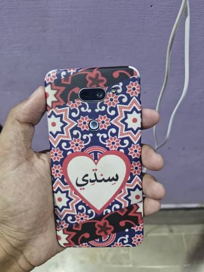 Lg v30 4/64 pta hojaega