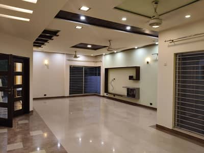 1 kanal well maintained modern design house for rent in DHA phase 3(with basement)