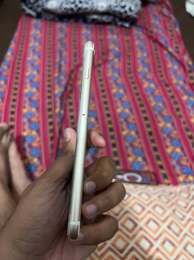 Apple iPhone 7 Plus 2
