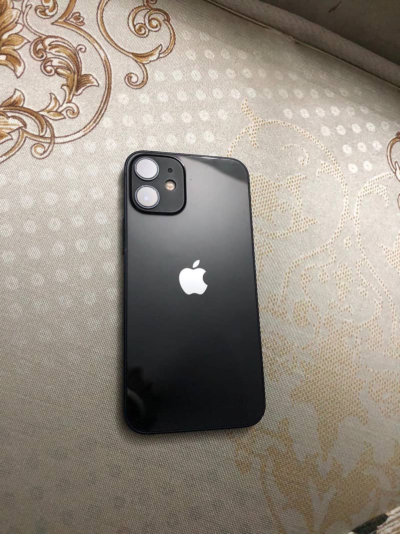 Apple iPhone 12 mini 4
