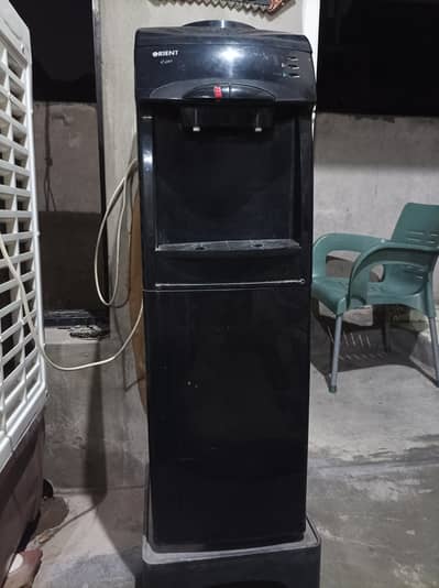 dispenser water