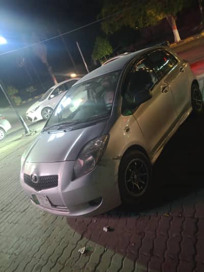 Toyota vitz chat bonat digi geniune
