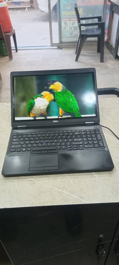 Gaming laptop i7 6th gen 8gb ram 256ssd 2gb GPU ddr4 128bit dx12
