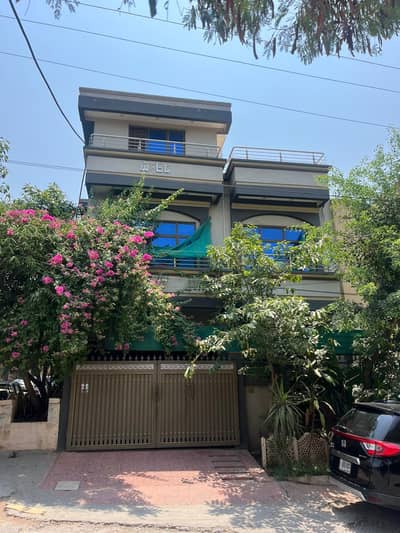 house available for sale in airport housing society sector 4