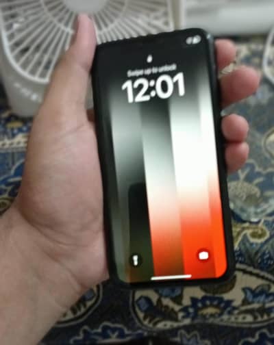 Apple iPhone XR 64gb 4 months sim time non active