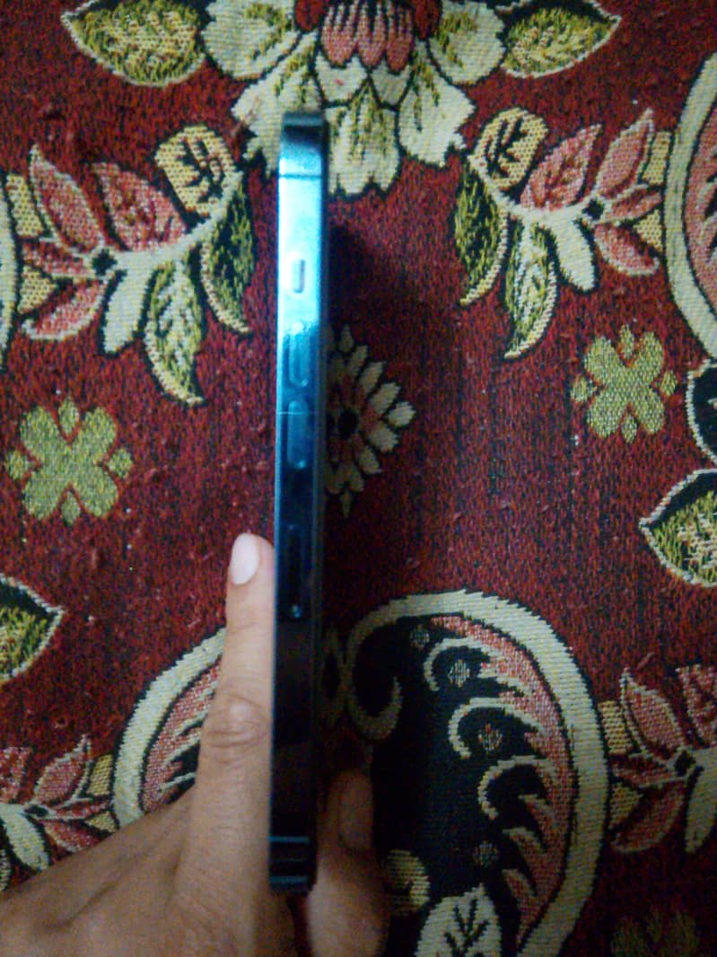 Apple iPhone 13 Pro 2