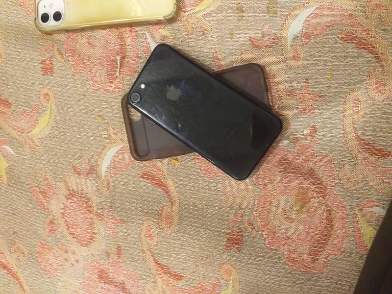 Apple iPhone 7 1