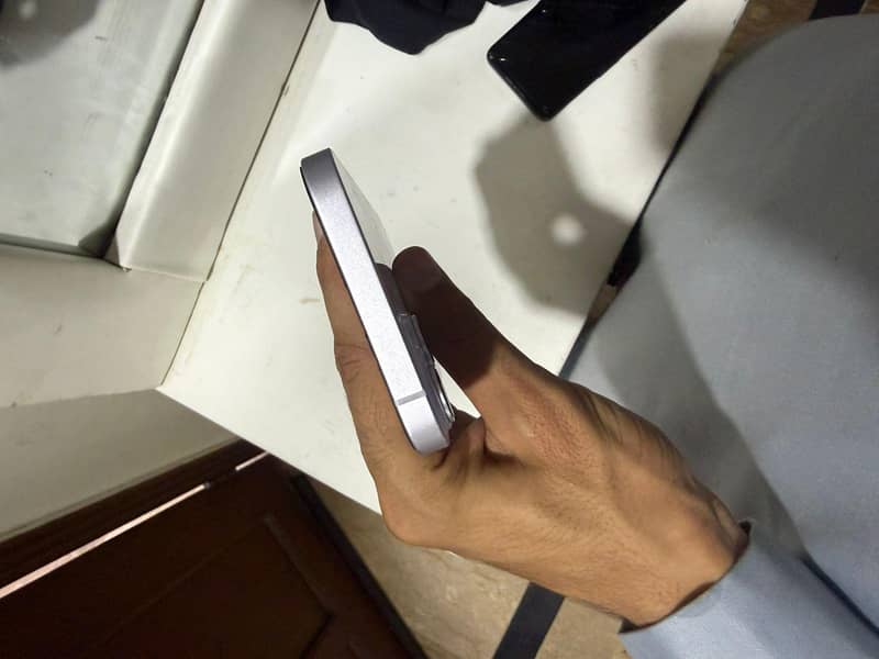 Apple iPhone 14 plus 0