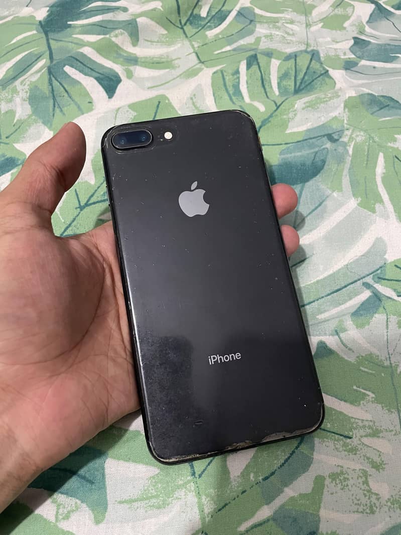 Apple iPhone 8 Plus 0