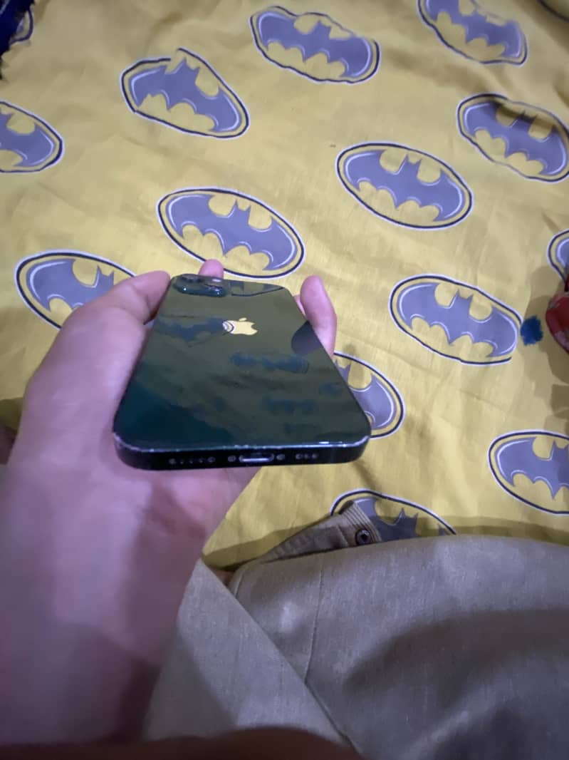 Apple iPhone 13 3