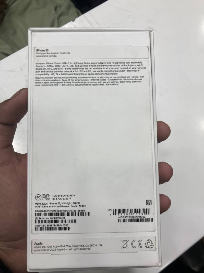 Apple iPhone 13 0
