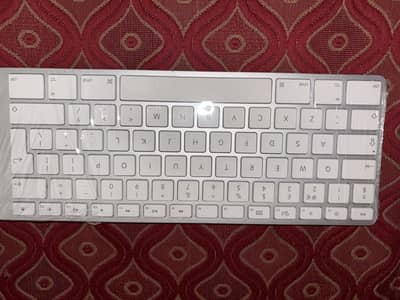 Apple A1243 wired slim keyboard