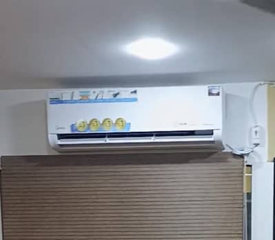 Midea Xtreme Plus 1.5 Ton Full DC Inverter AC - Only 1 Month Used