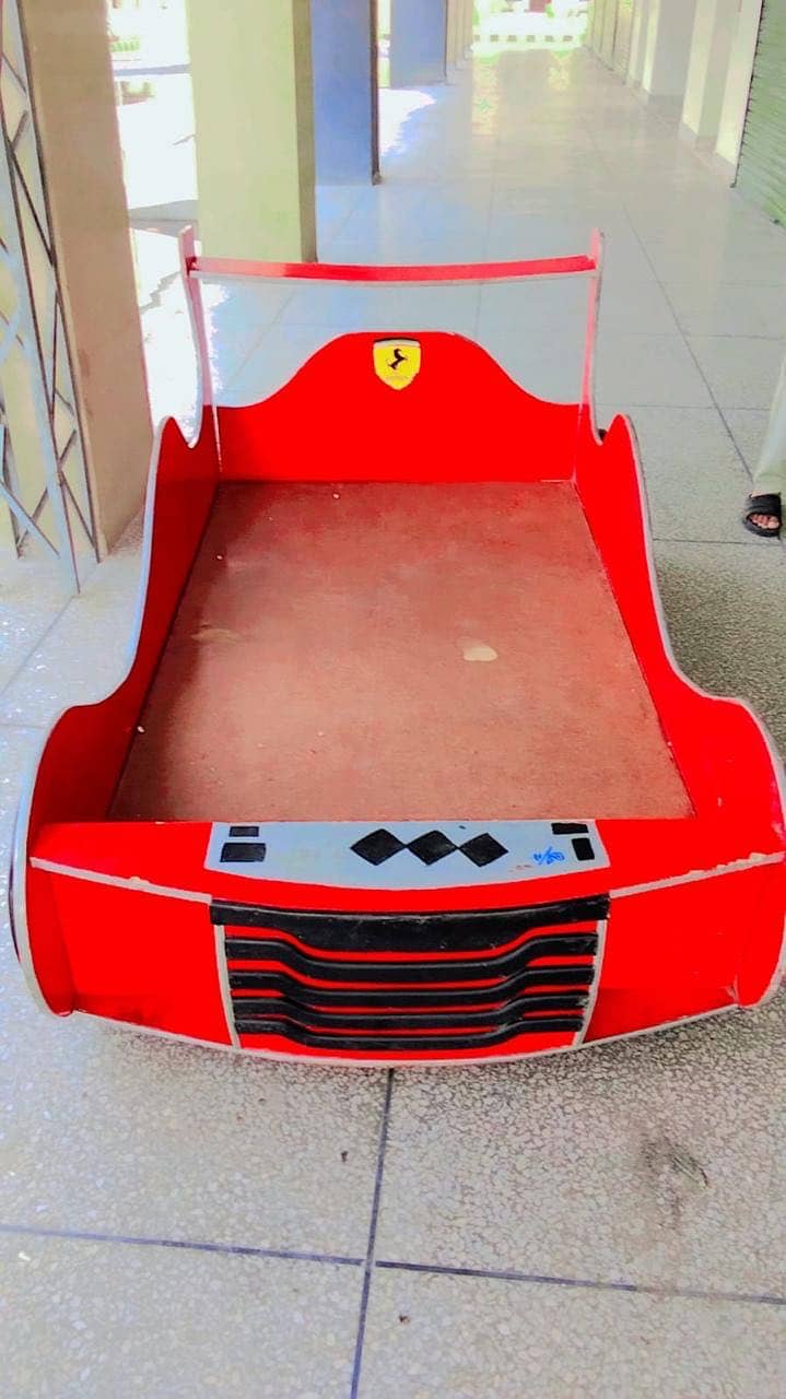 Car bed with side table 2