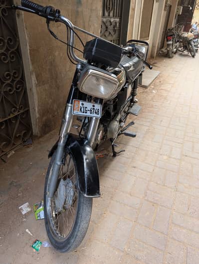 Super Power 70cc -Black in Good condition