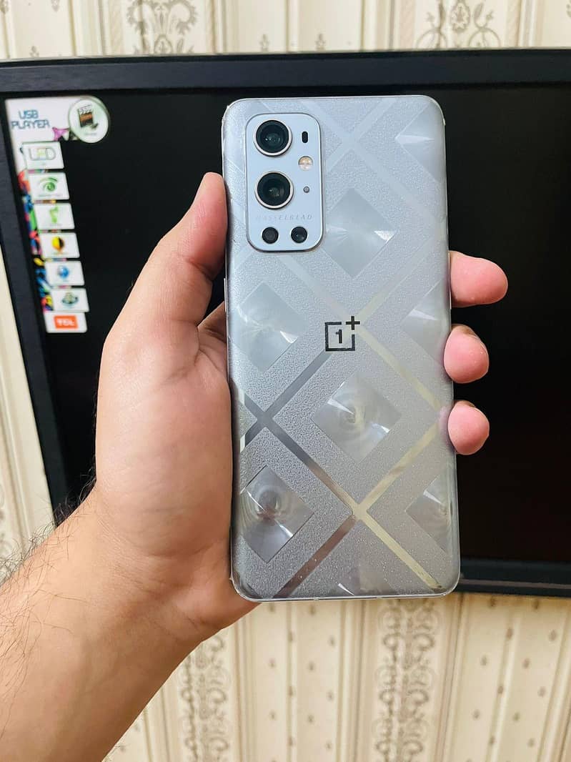 One Plus 9 Pro 0