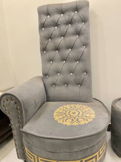 King chairs with table