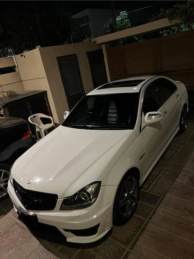Mercedes C63 2010 ONLY SERIOUS BUYERS