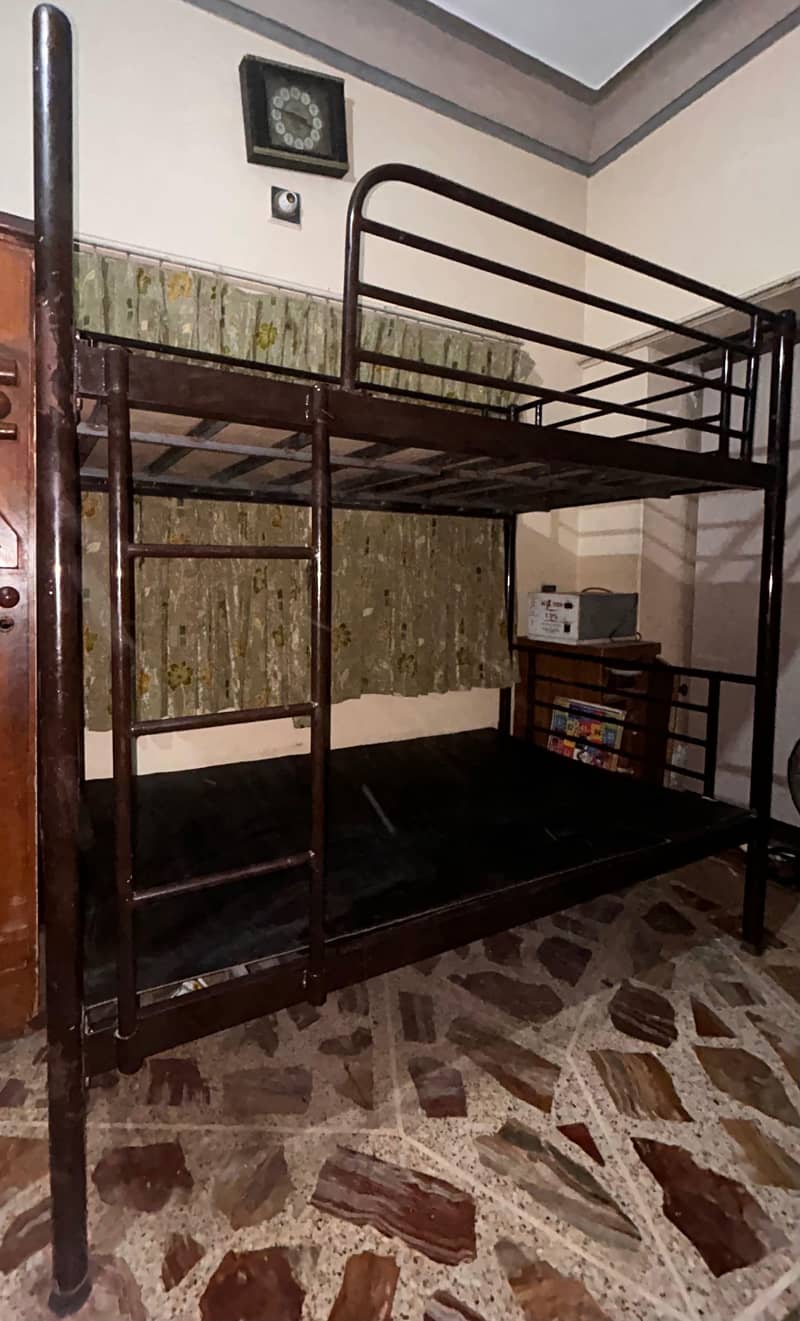 bunker bed 0