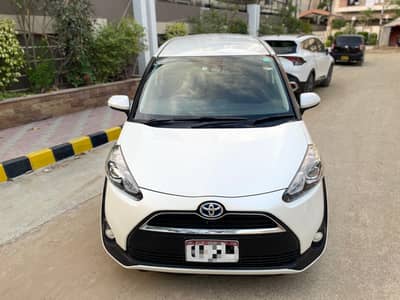 Toyota Sienta 2016