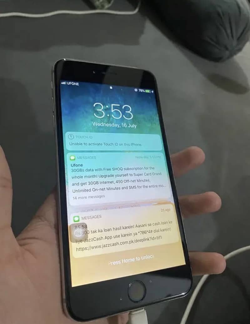 Apple iPhone 6 Plus 1