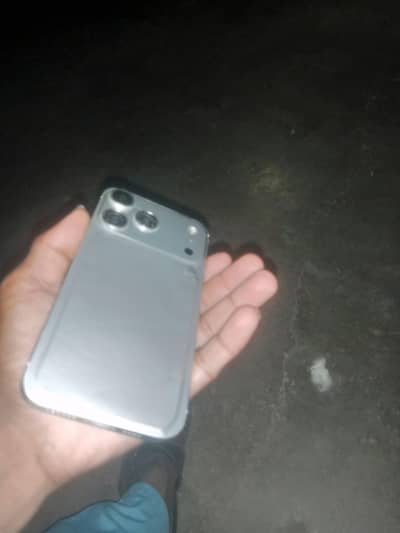 Apple iPhone XR convert 17 promax