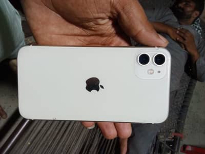 Apple iPhone 11 for sell all ok water pack exchange possible only iphn